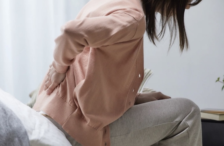 腰痛で悩む女性必見！体の歪みを整えて快適な日常を取り戻そう｜千葉県市川市の整体サロンならカラダサロンきえ